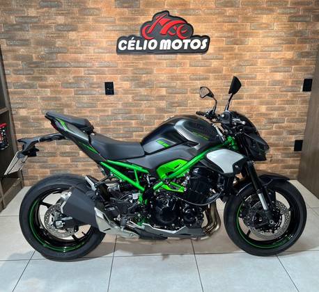 KAWASAKI Z900 
